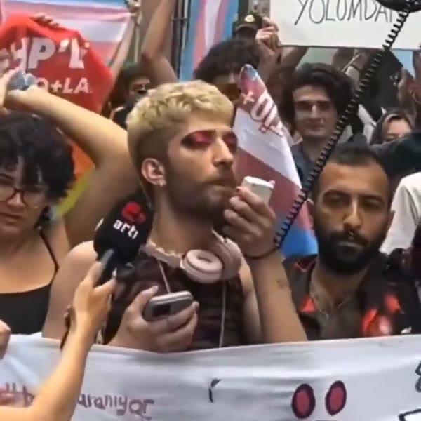 götümüz başımız ayrı oynuyo