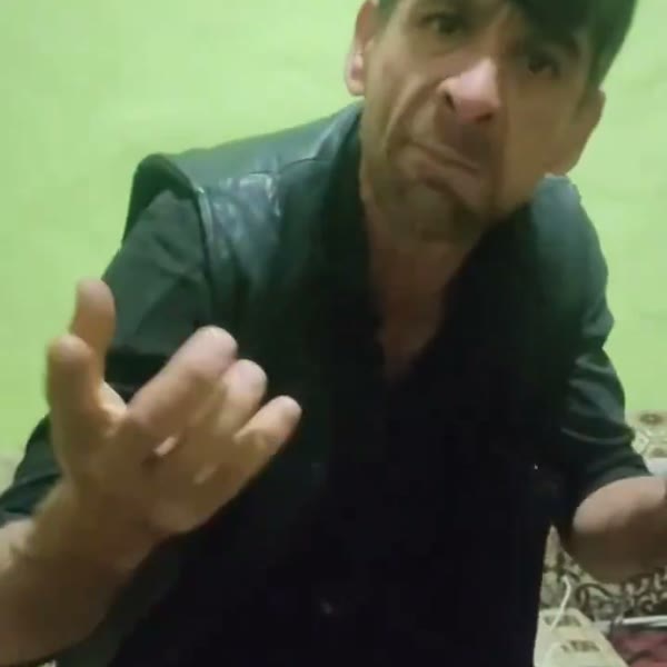 sen ne yapmaya çalışıyon