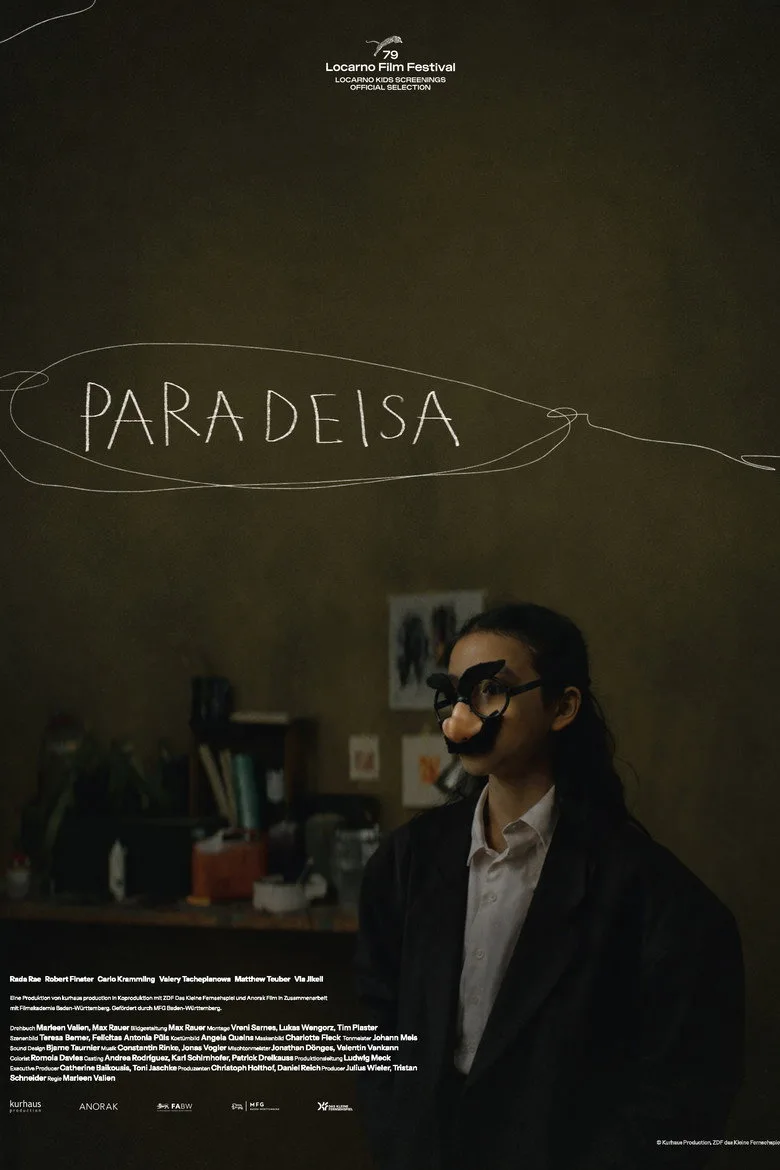 Watch Paradeisa Film